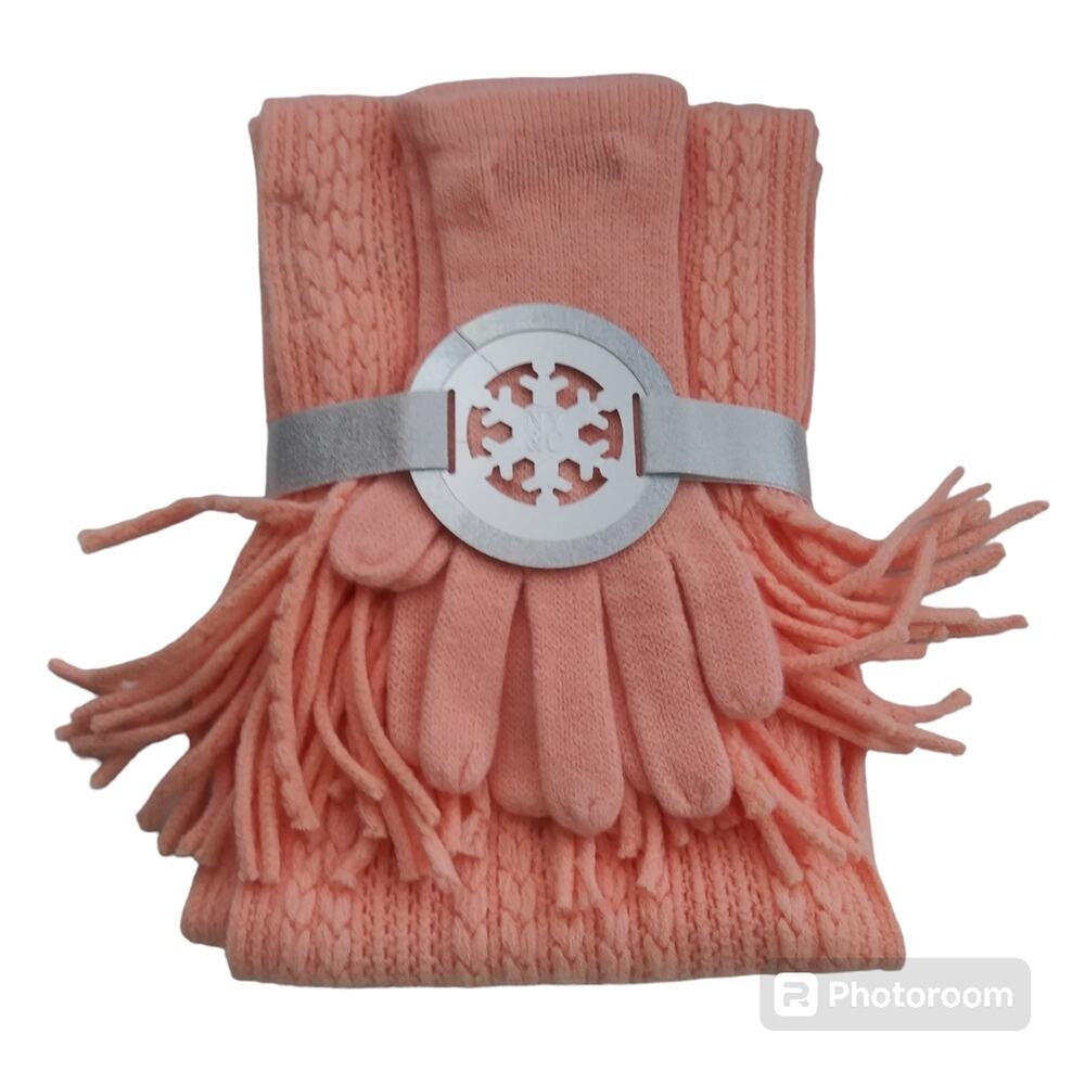 New York & company SCARF & Glove Gift set-Lurex Orange